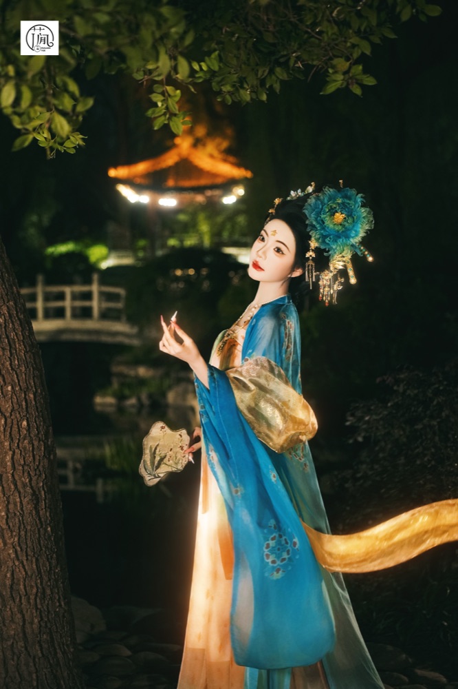 花间月摄影作品 · 复原